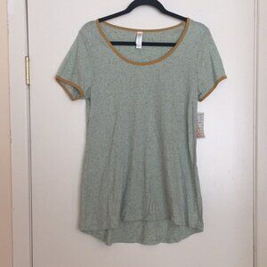 XS LuLaRoe Classic‎ Tee